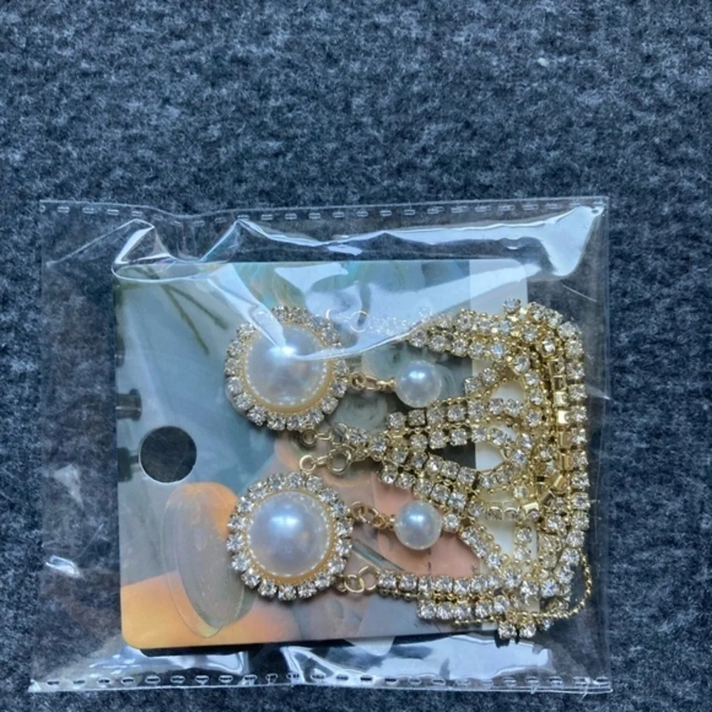 Elegant Crystal Pearl Dangle Earrings Vintage Style Luxury Gold Long‎ Drop new